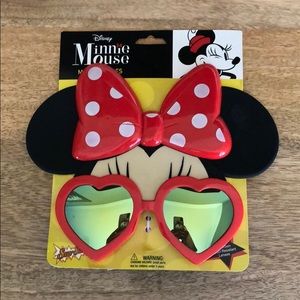Minnie Mouse sunglasses